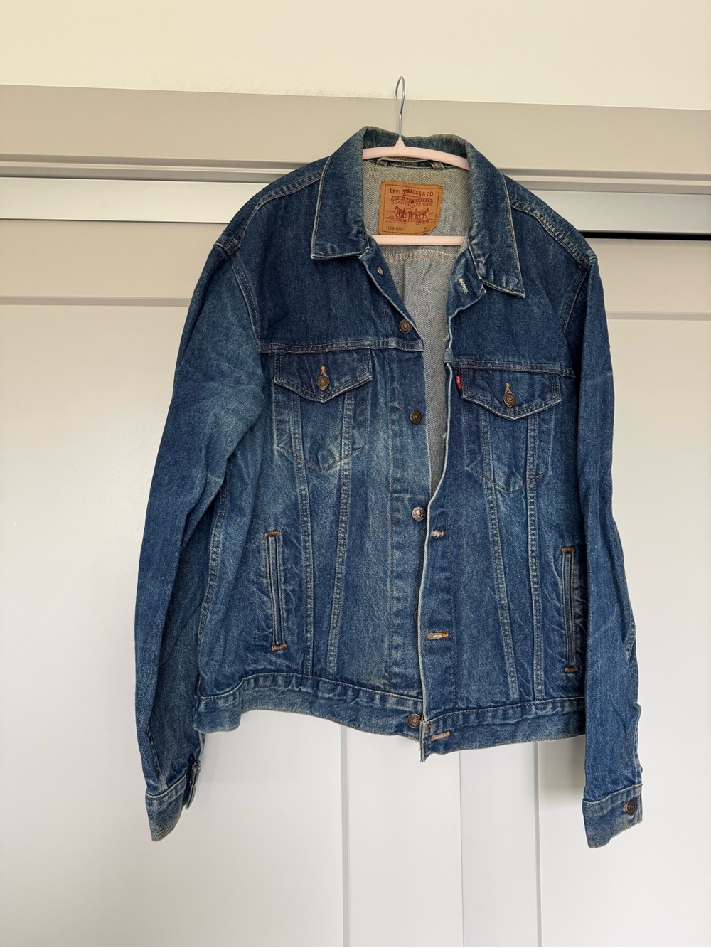 Vintage Levi's Men's Classic Denim Jacket - Blue